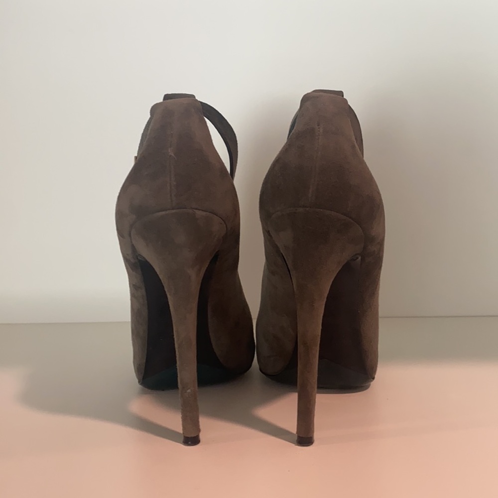 CELINE Paris Stilettos in Gray Suede - Picture 3 of 6